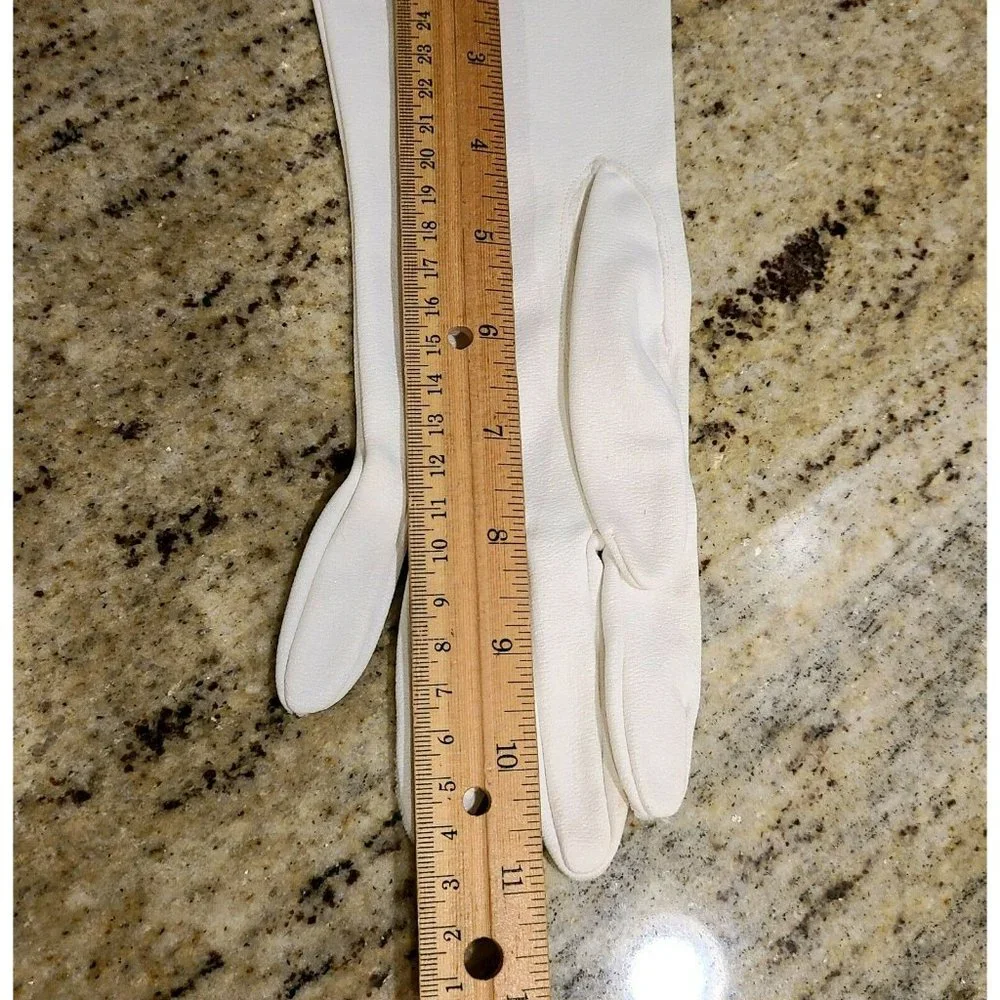 Vintage White Crescendoe Crelon Nylon Gloves Size 7.5